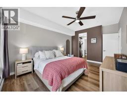 226, 20 Royal Oak Plaza NW - photo 22