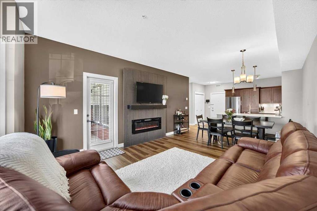 #226 20 Royal Oak Plaza NW - 10