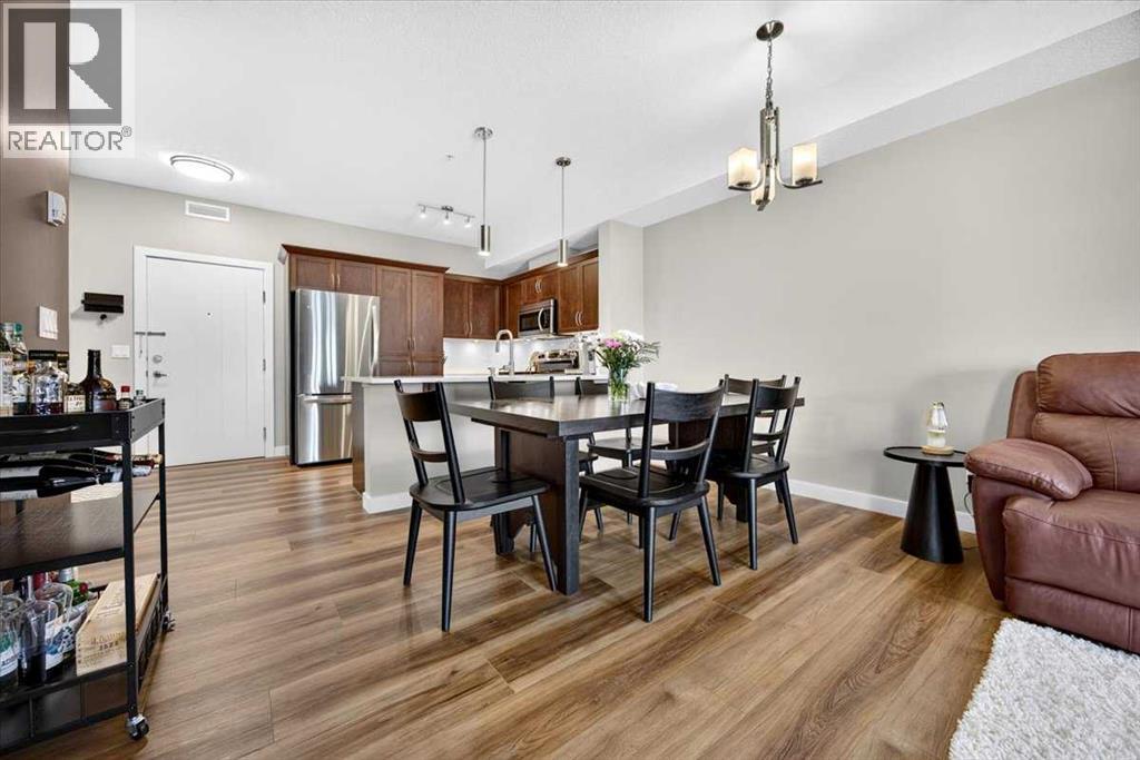 #226 20 Royal Oak Plaza NW - 15