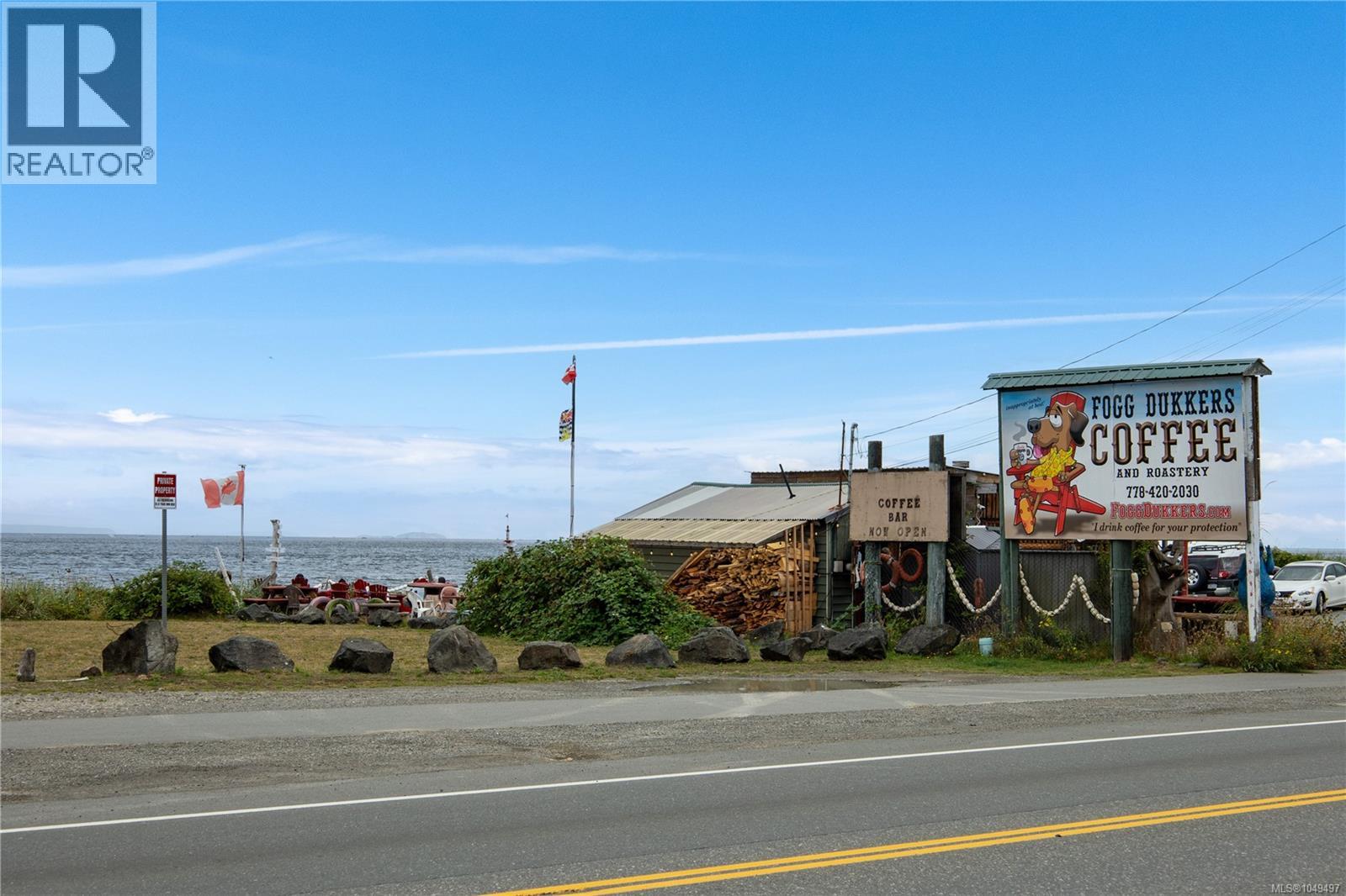 #304 962 Island Hwy S - 44