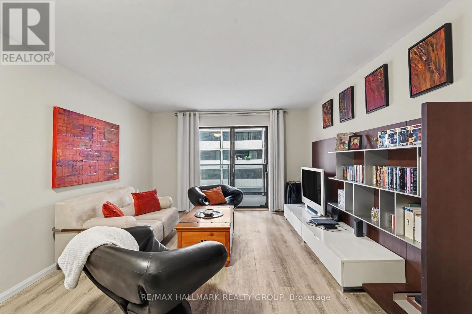 1 Bed, 1 Bath Apartment for Sale in Ottawa – 403 – 475 LAURIER AVENUE W, Ottawa – MLS# X13775640 - Image 19
