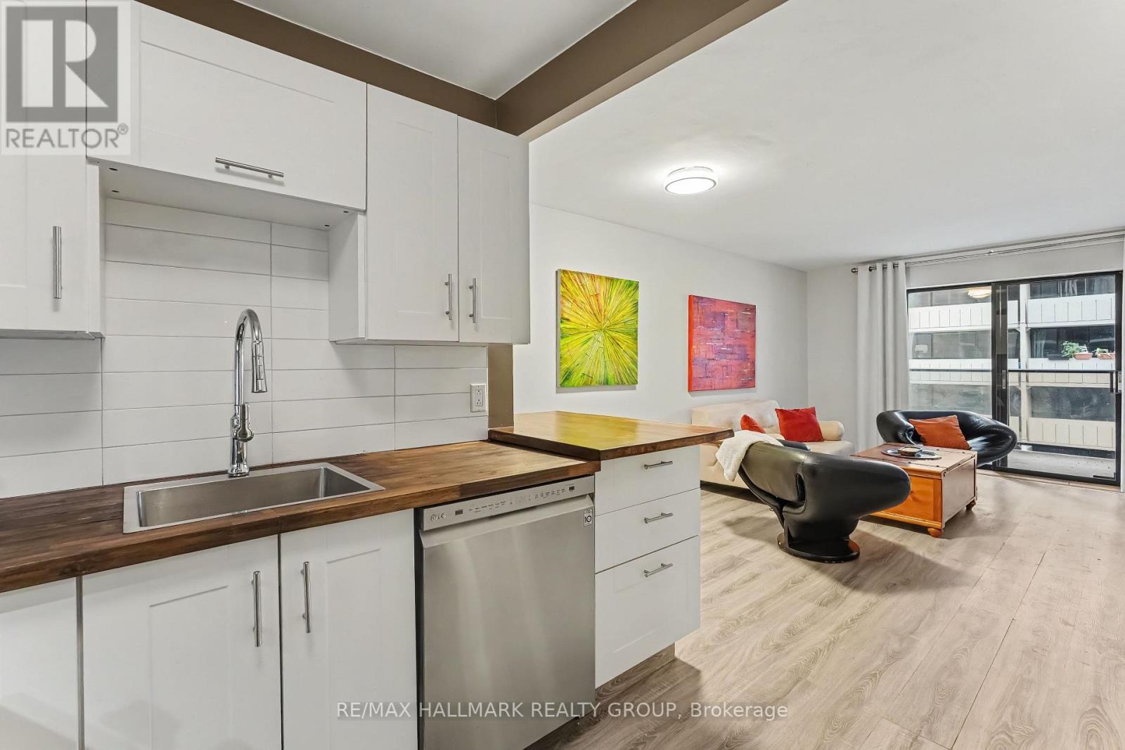 #403 475 LAURIER AVENUE W - 12