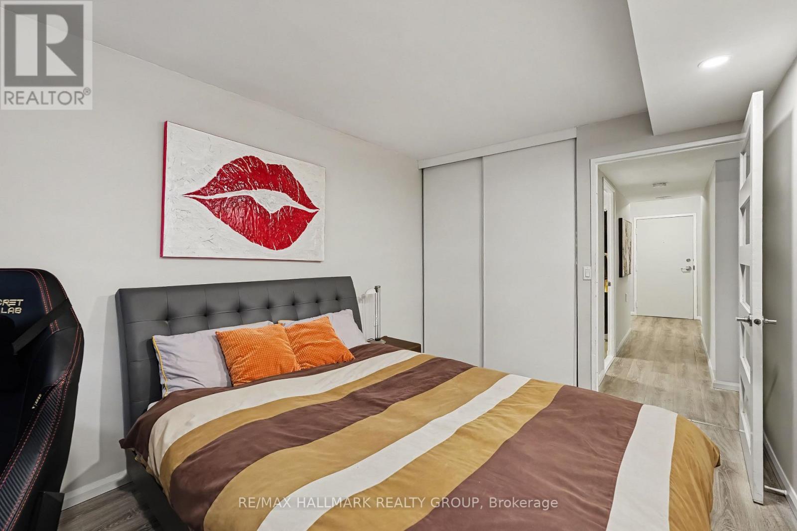 #403 475 LAURIER AVENUE W - 18