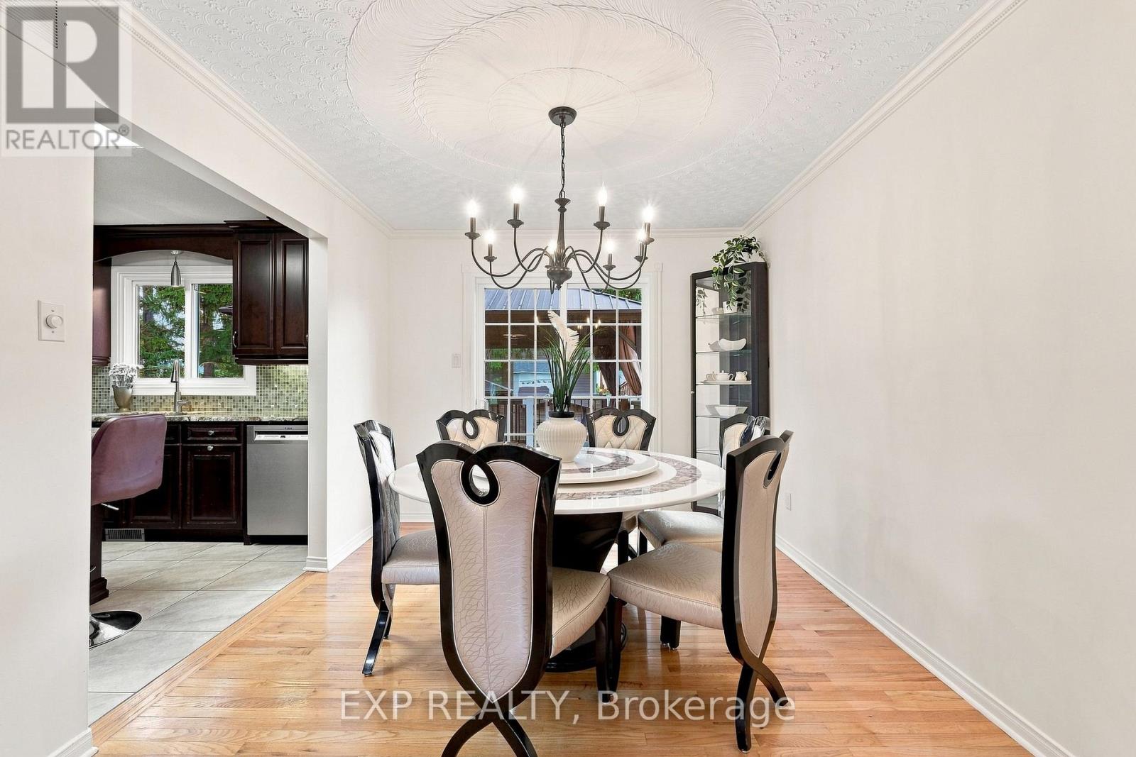 7 Bed, 5 Bath House for Sale in Russell – 30 ALBERT STREET, Russell – MLS# X13775668 - Image 19