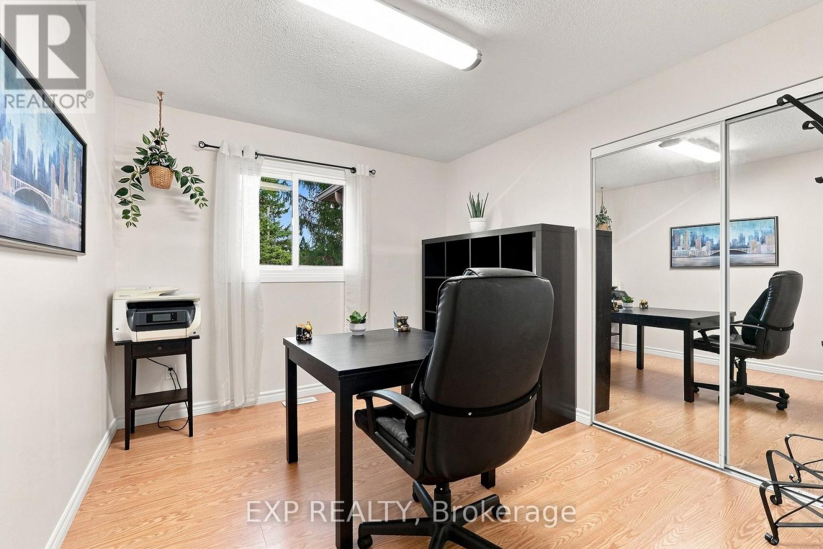 7 Bed, 5 Bath House for Sale in Russell – 30 ALBERT STREET, Russell – MLS# X13775668 - Image 39