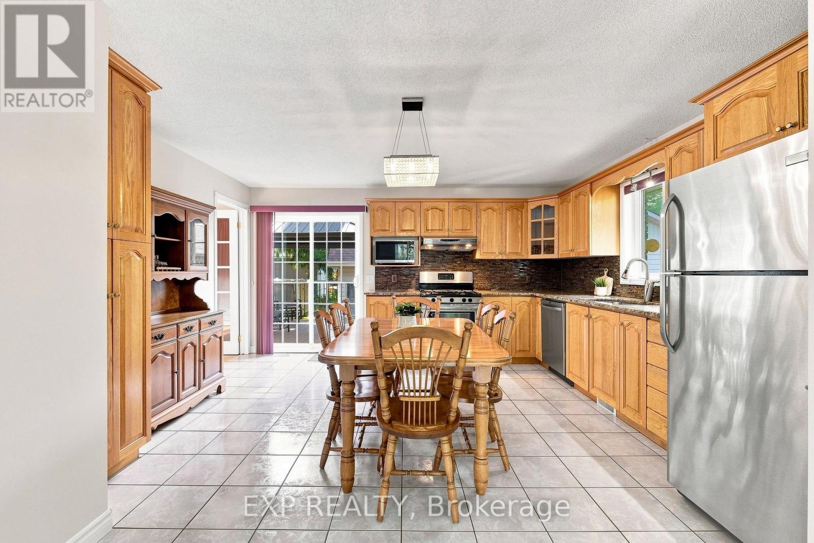 7 Bed, 5 Bath House for Sale in Russell – 30 ALBERT STREET, Russell – MLS# X13775668 - Image 55