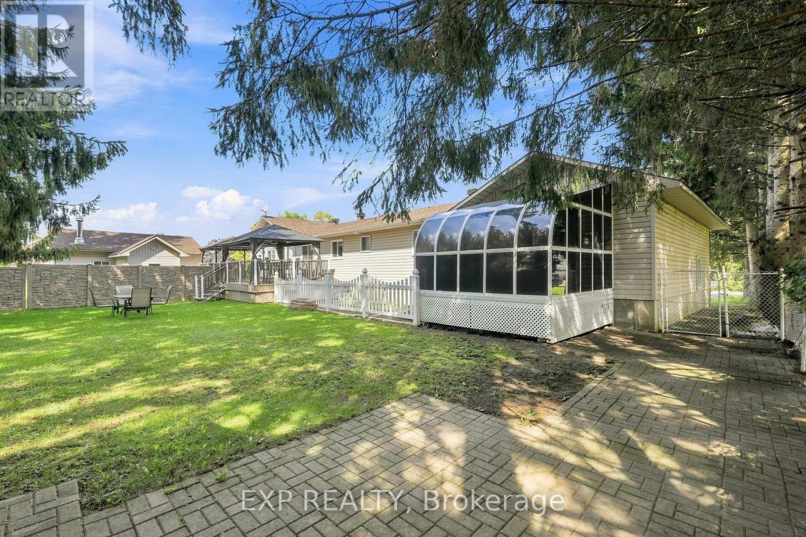 7 Bed, 5 Bath House for Sale in Russell – 30 ALBERT STREET, Russell – MLS# X13775668 - Image 77