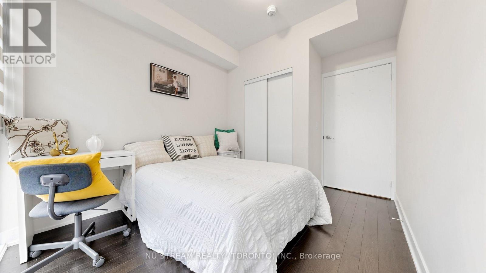 #307 181 BEDFORD ROAD - 26