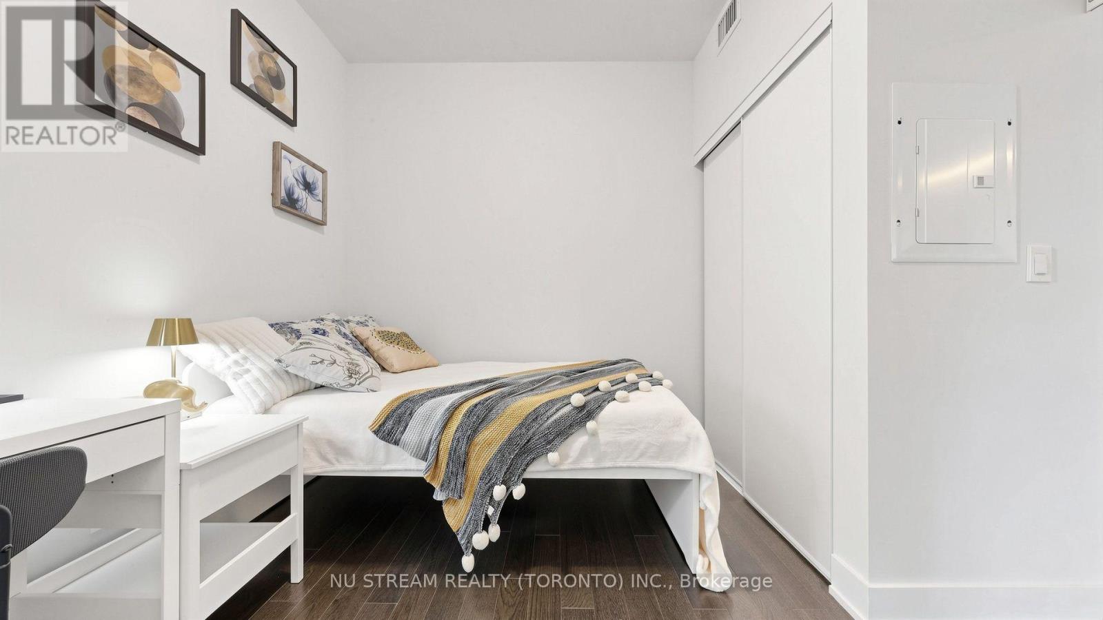 #307 181 BEDFORD ROAD - 28