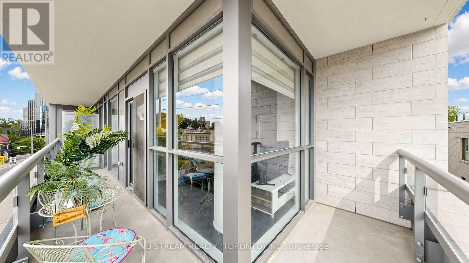 #307 181 BEDFORD ROAD - 35
