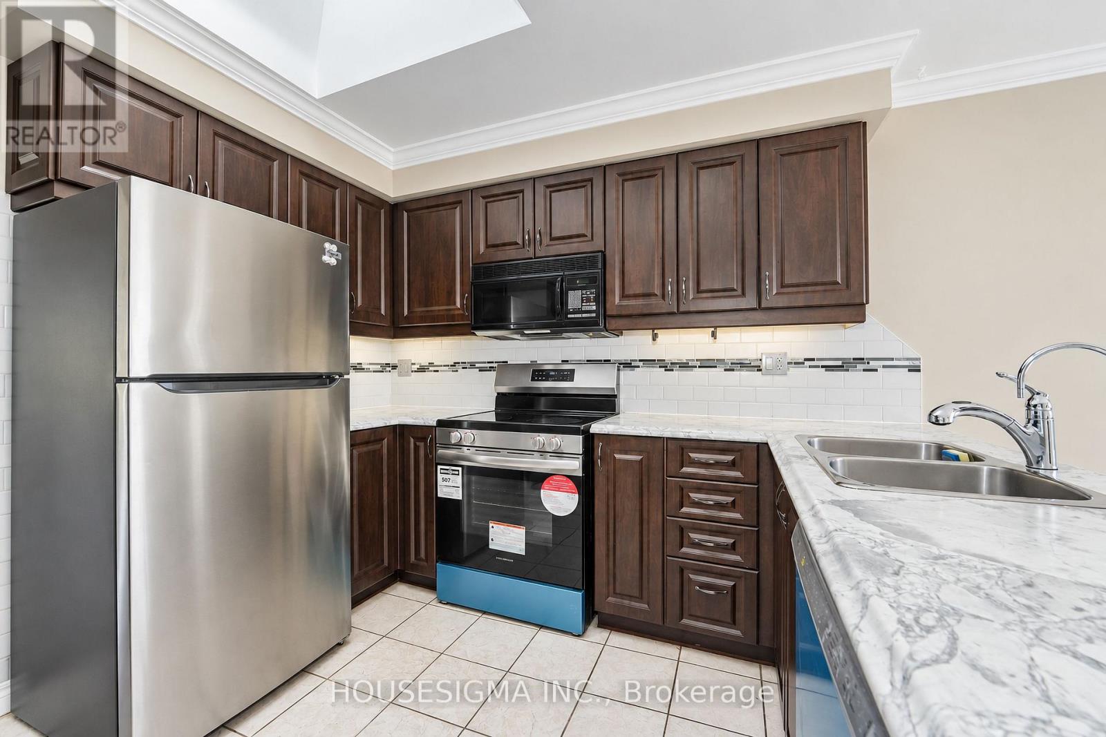 42 CHERRY BLOSSOM CRESCENT - 12