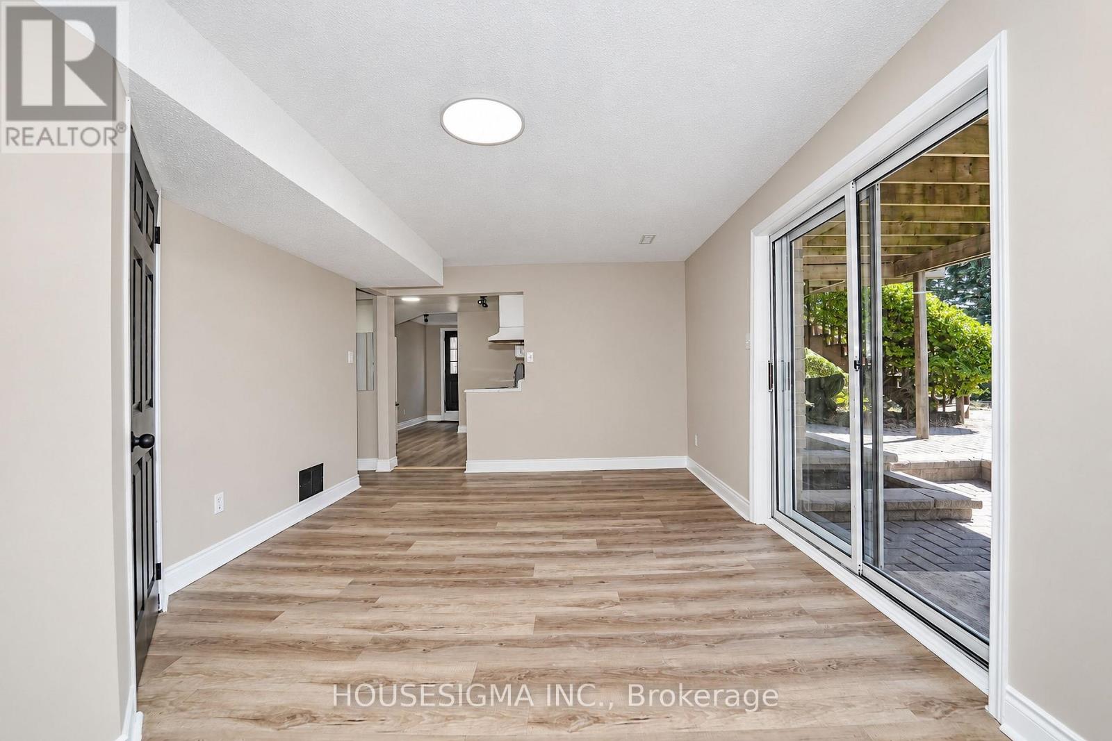 42 CHERRY BLOSSOM CRESCENT - 31