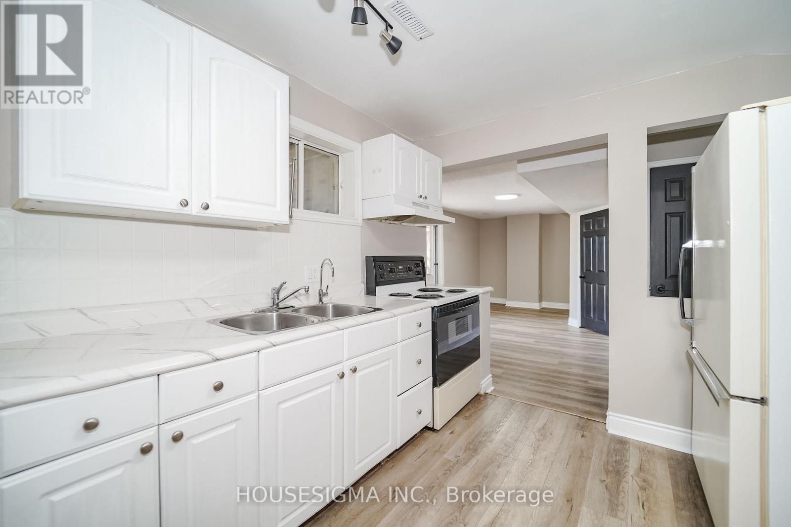 42 CHERRY BLOSSOM CRESCENT - Image 34