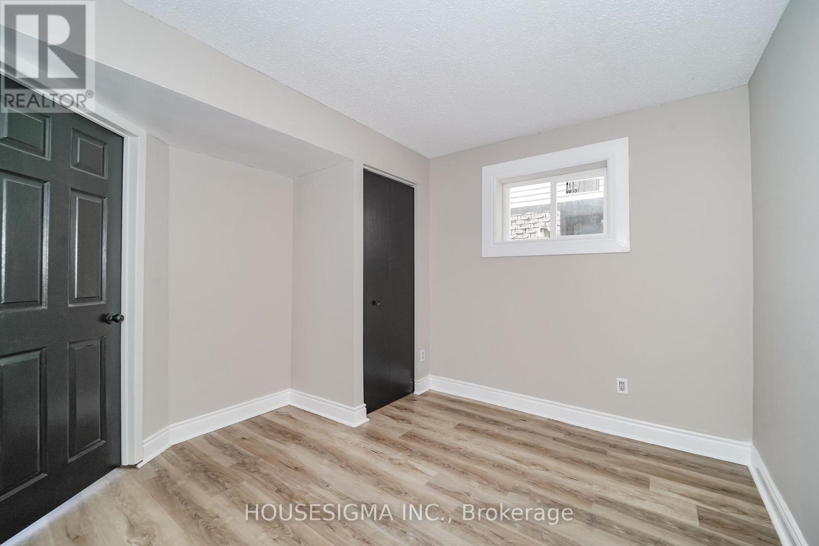 42 CHERRY BLOSSOM CRESCENT - 37