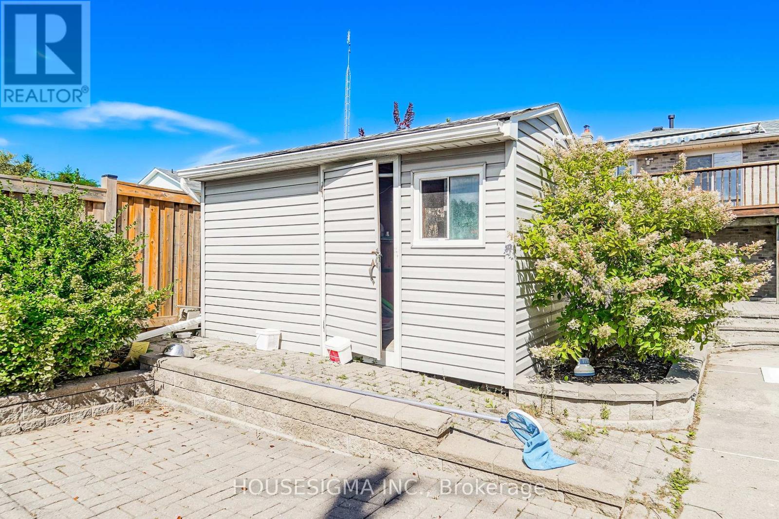42 CHERRY BLOSSOM CRESCENT - 45