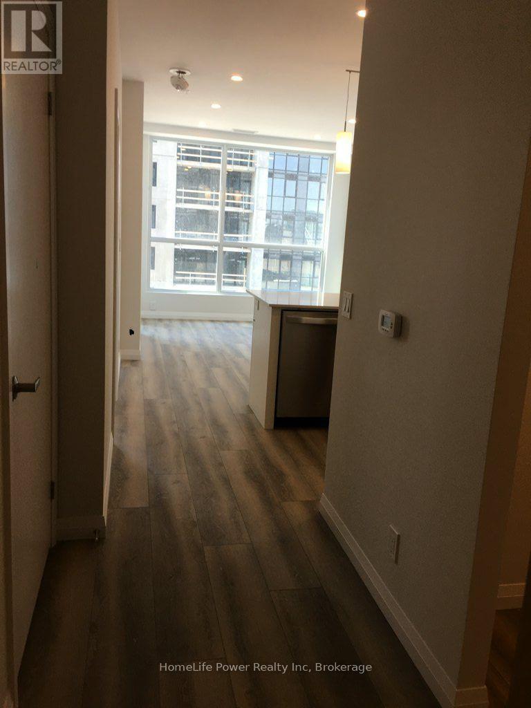 #605 104 GARMENT STREET - 19