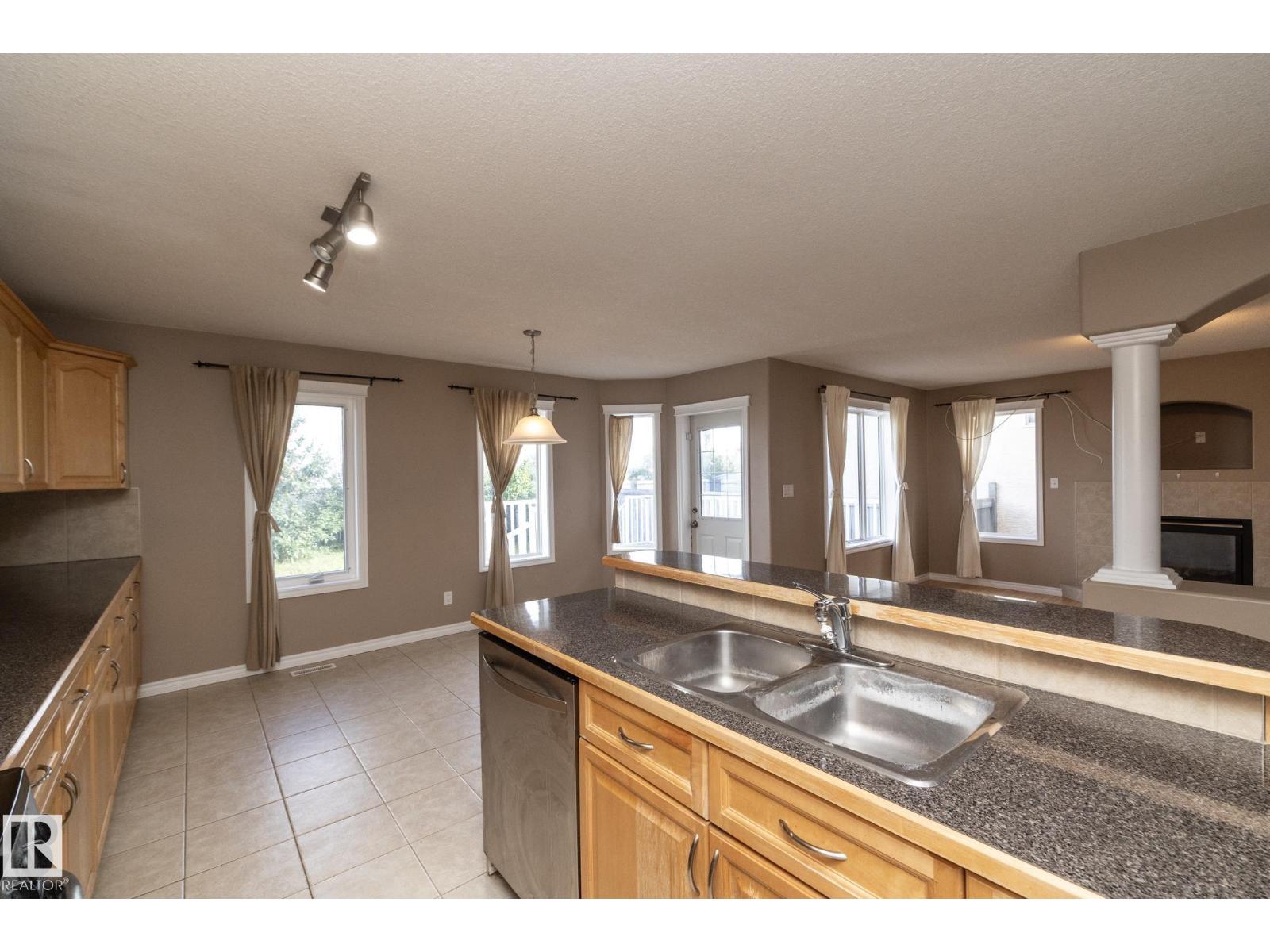 10620 183 AV NW - 10