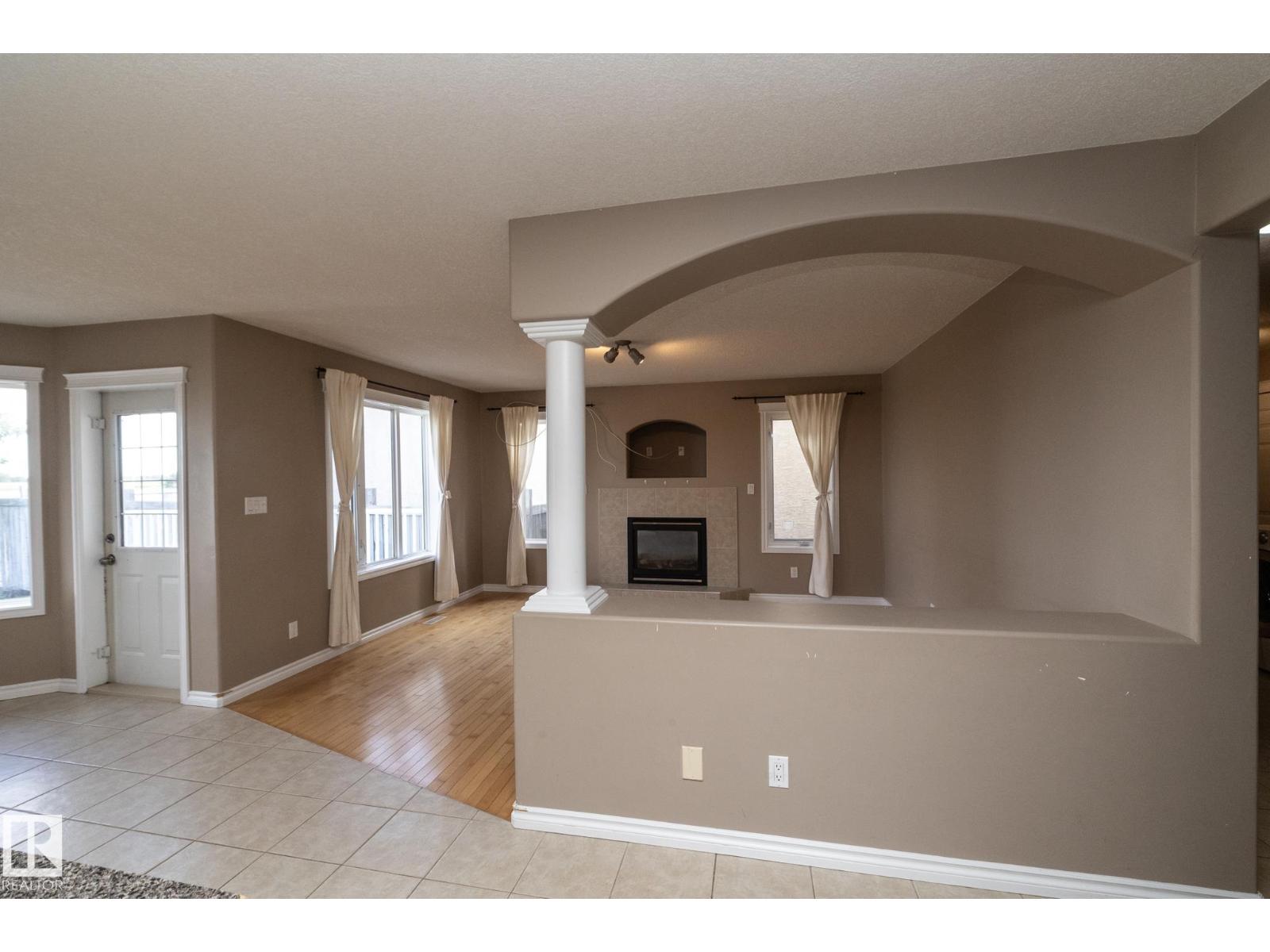 10620 183 AV NW - 15