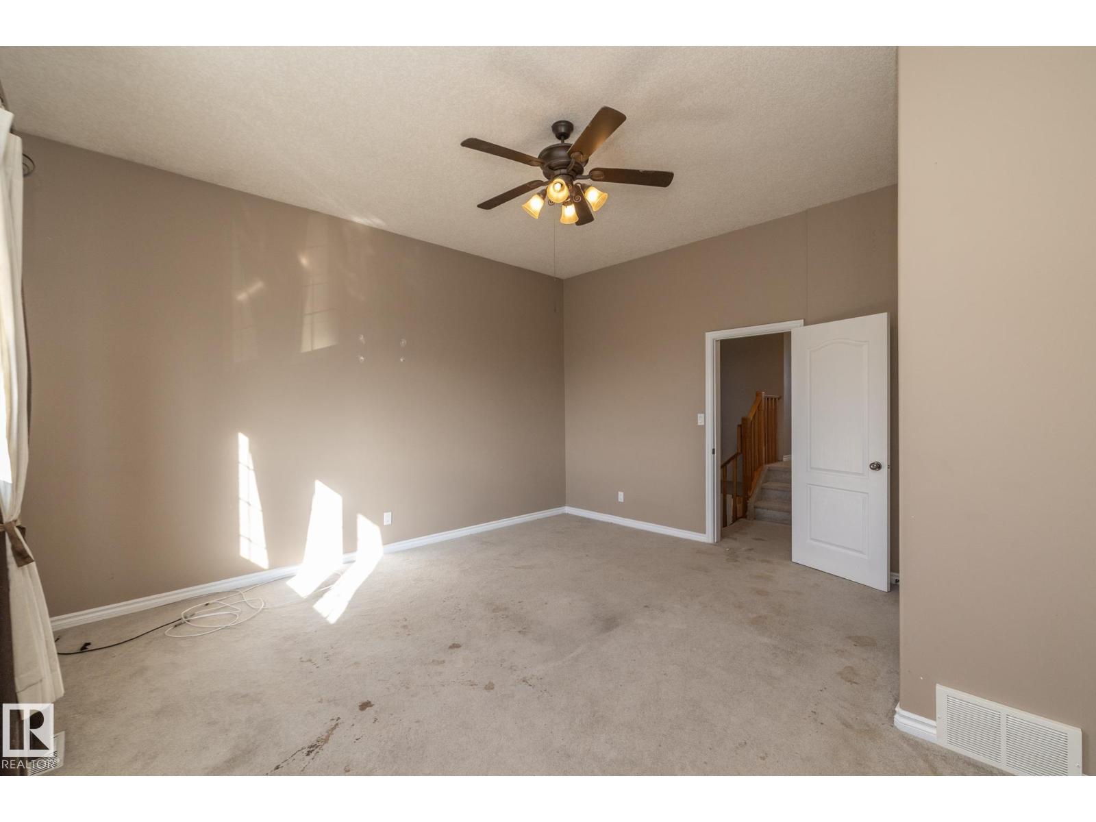 10620 183 AV NW - 33