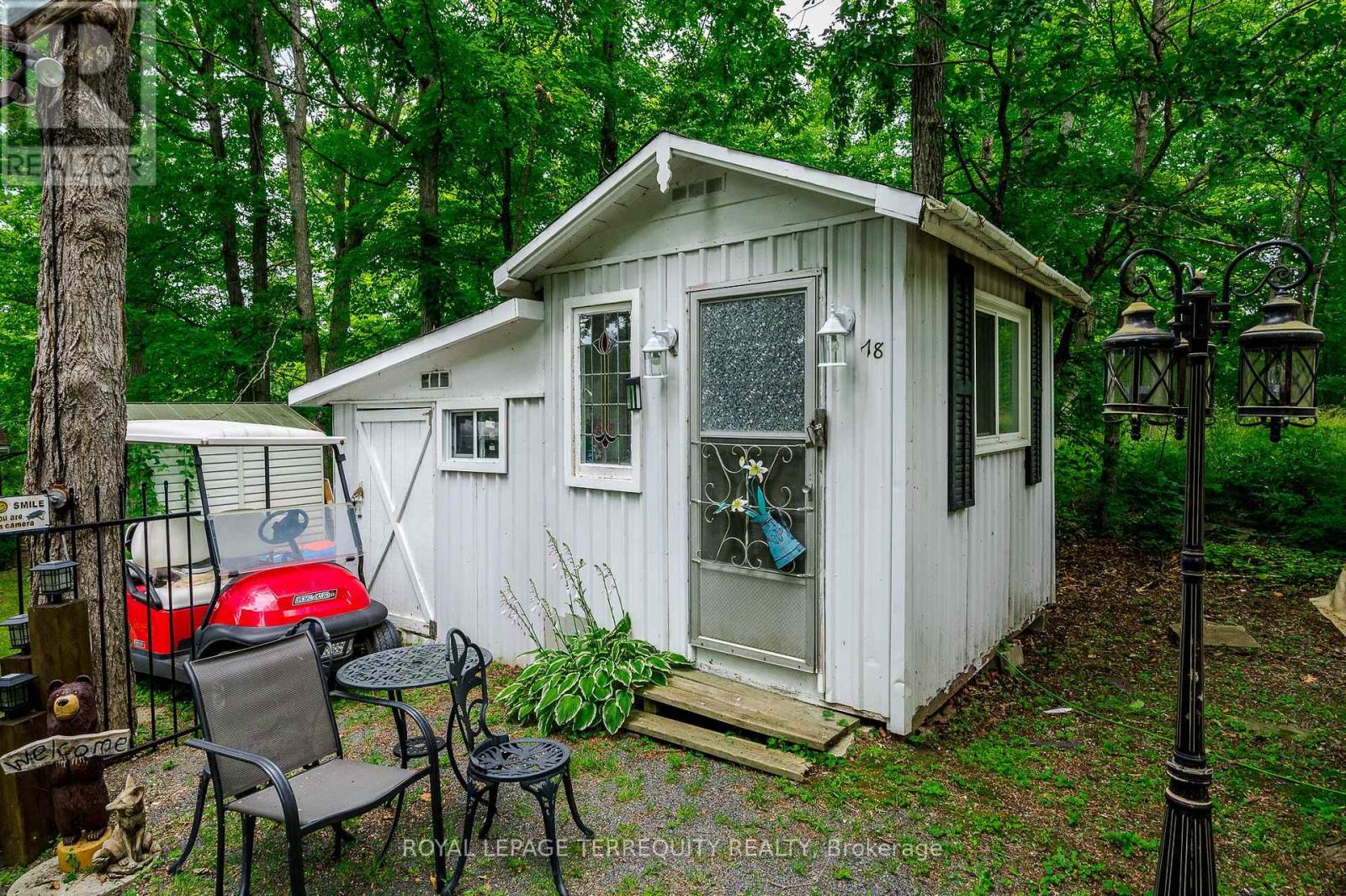 78 WHISPERING WATERS ROAD - 33