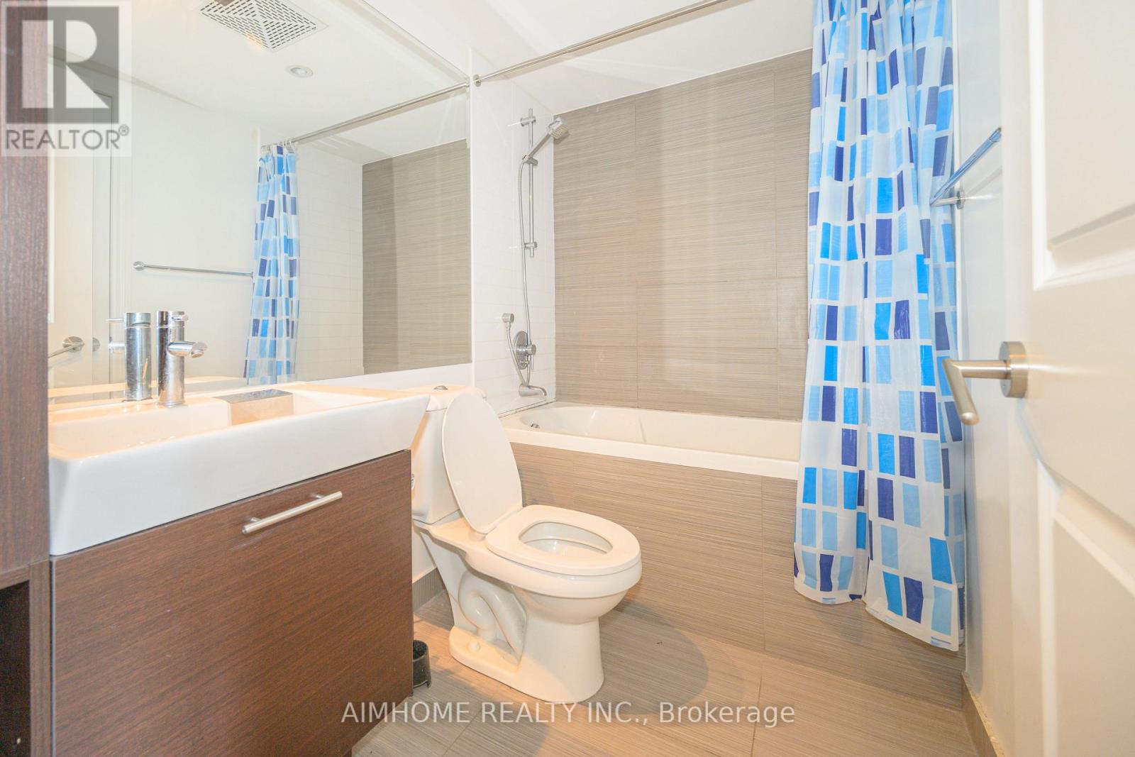 #1405 386 YONGE STREET - 26