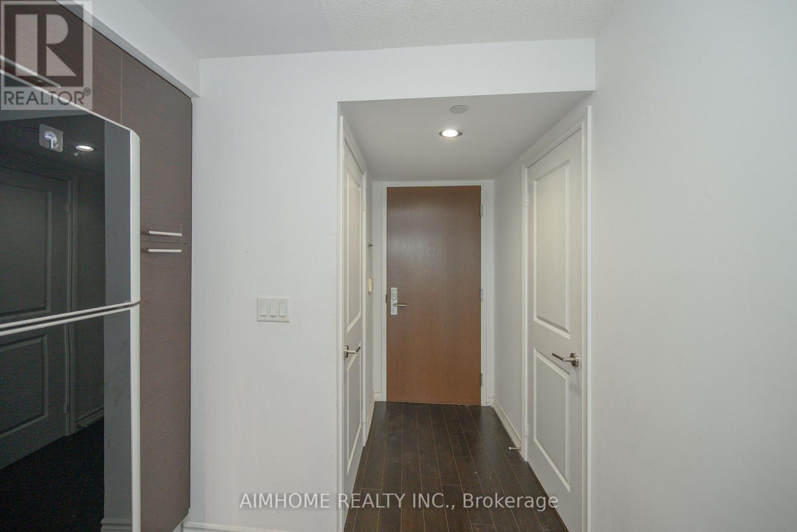 #1405 386 YONGE STREET - 6