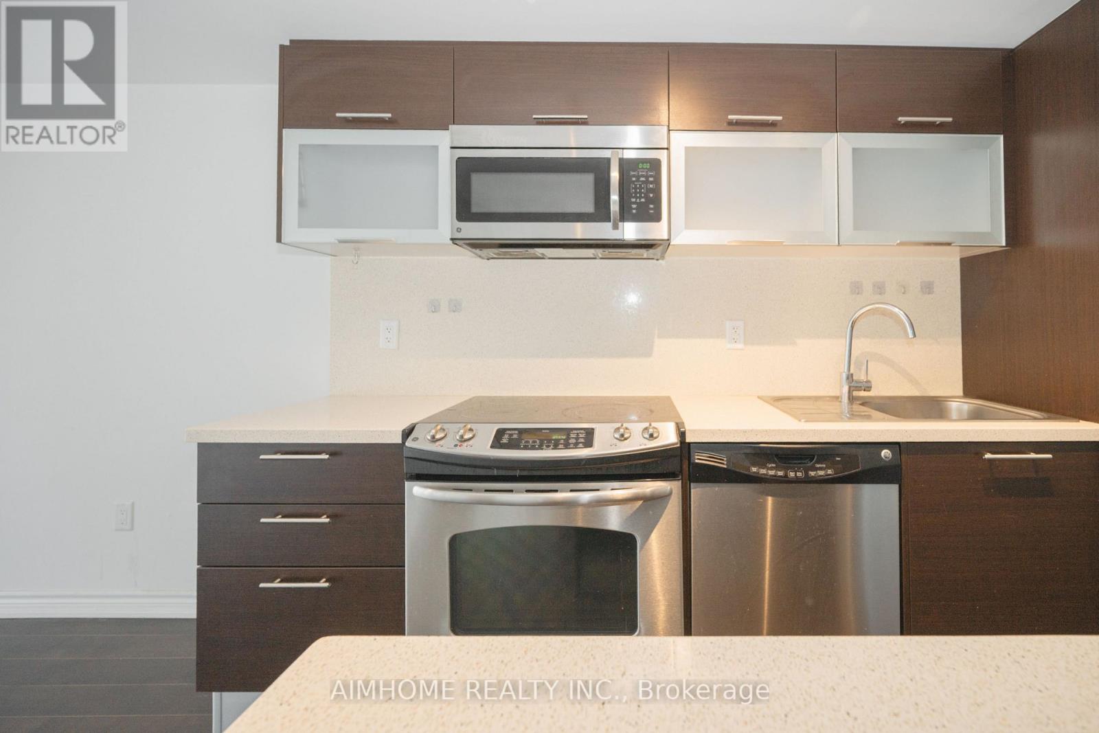 #1405 386 YONGE STREET - 7