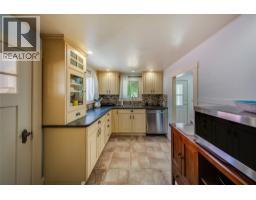 16 Hanna Drive, Trail, BC V1R4V6 Photo 10
