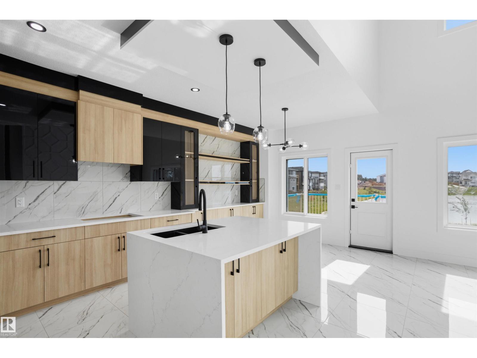 2135 1 AV SW - 12