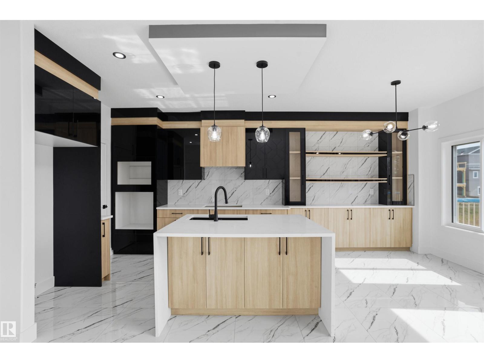 2135 1 AV SW - 13