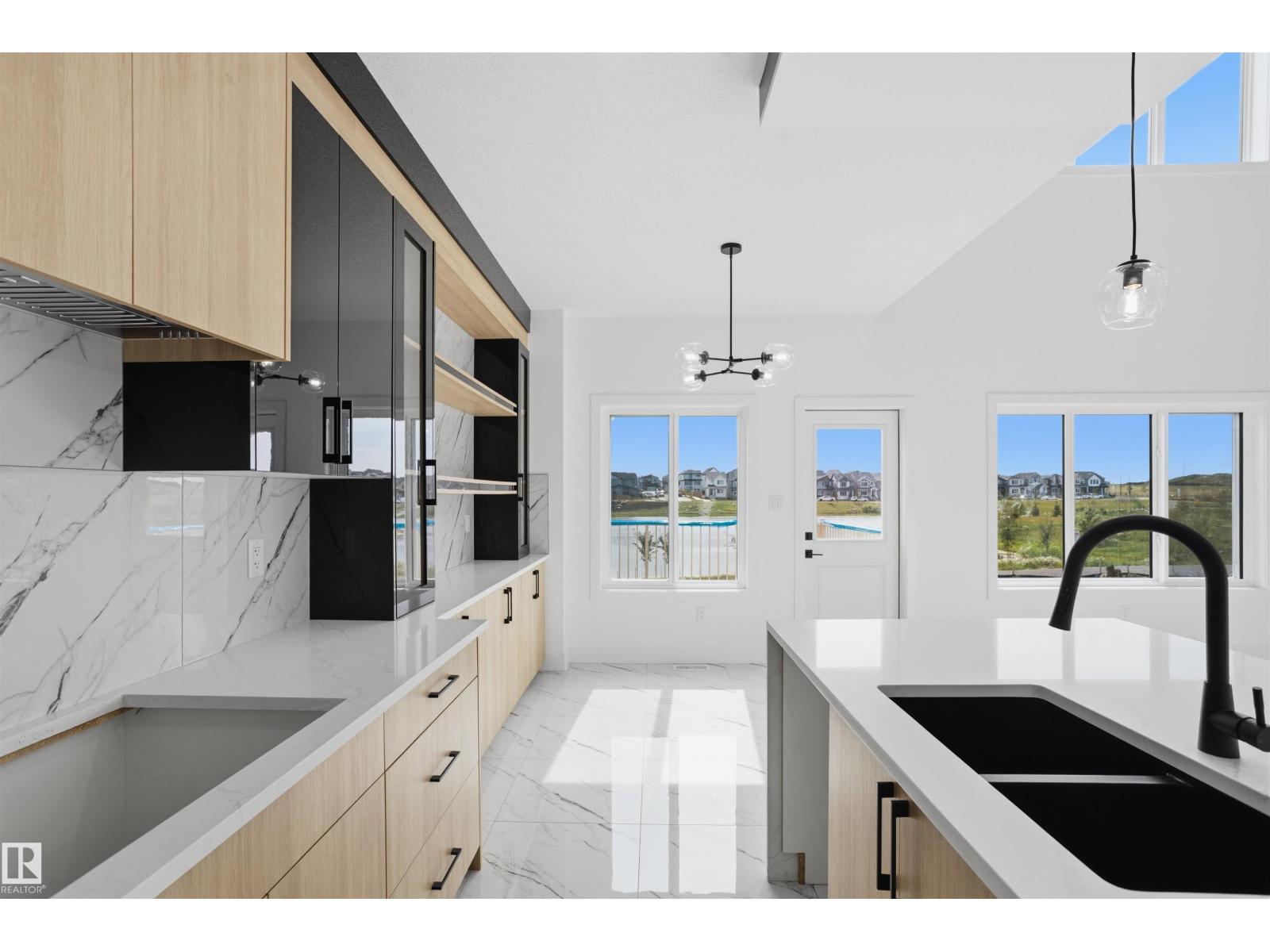 2135 1 AV SW - 18