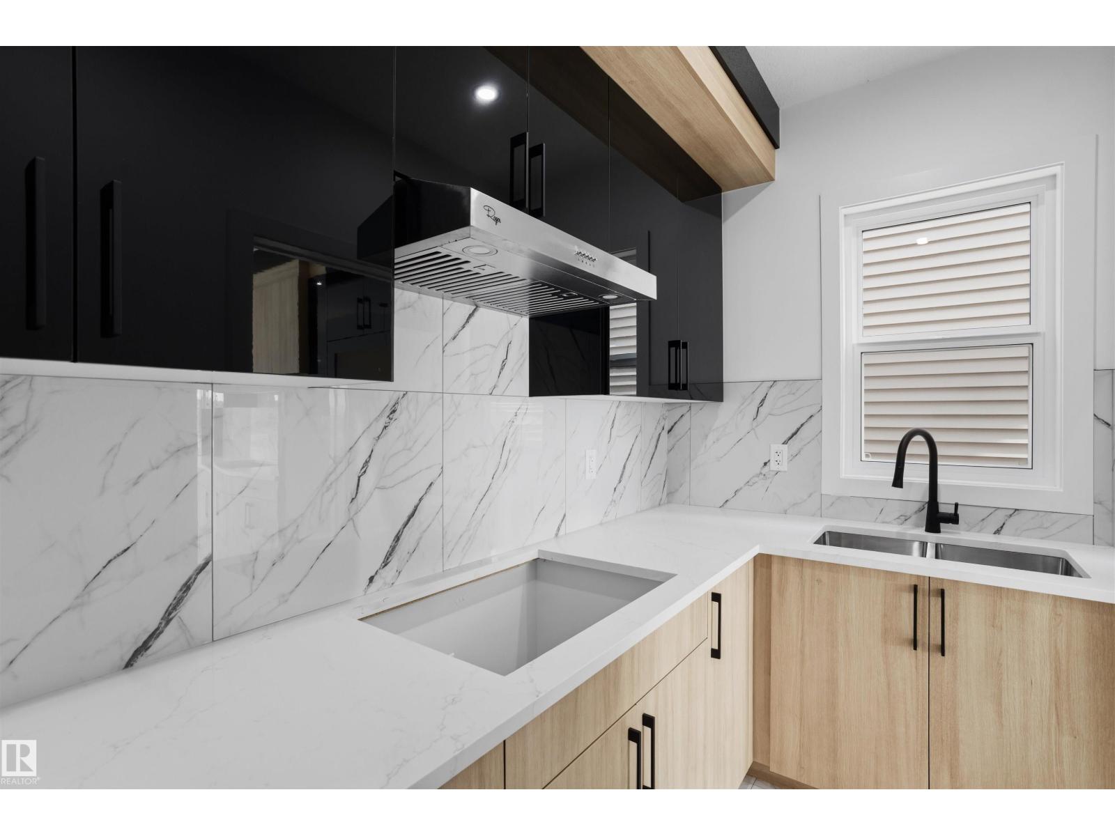 2135 1 AV SW - 20