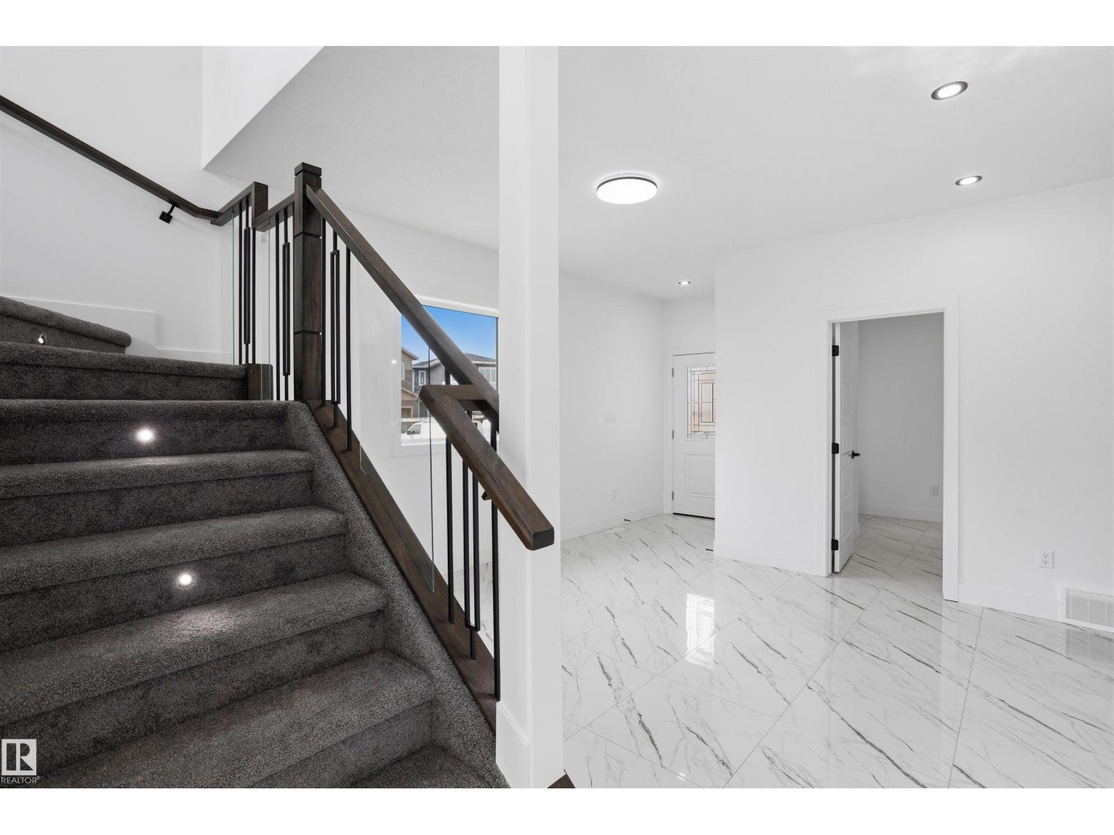 2135 1 AV SW - 26