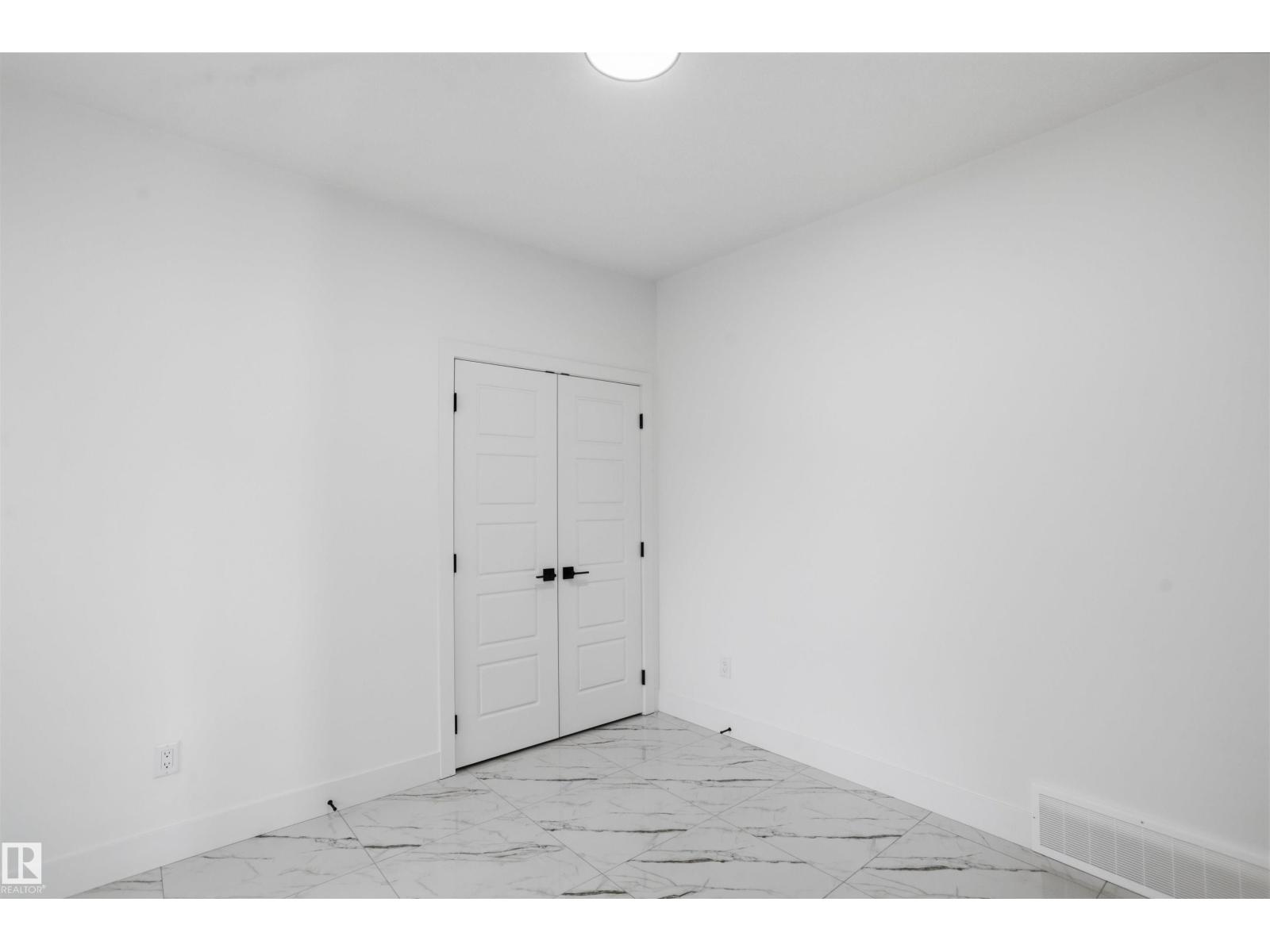 2135 1 AV SW - 6