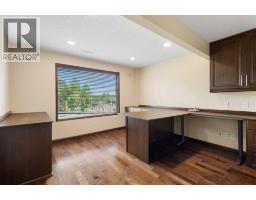 105 Cortina Bay Sw, Calgary, AB T3H0B5 Photo 37