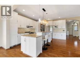 5pc Bathroom - 105 Cortina Bay Sw, Calgary, AB T3H0B5 Photo 9
