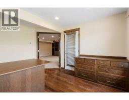 105 Cortina Bay Sw, Calgary, AB T3H0B5 Photo 38