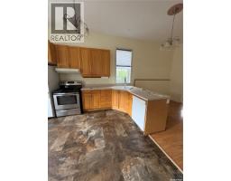 111 4th Avenue W, Kelvington, SK S0A1W0 Photo 8