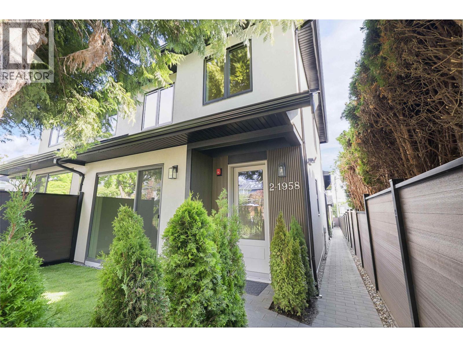 2 1956 W 60TH AVENUE, Vancouver