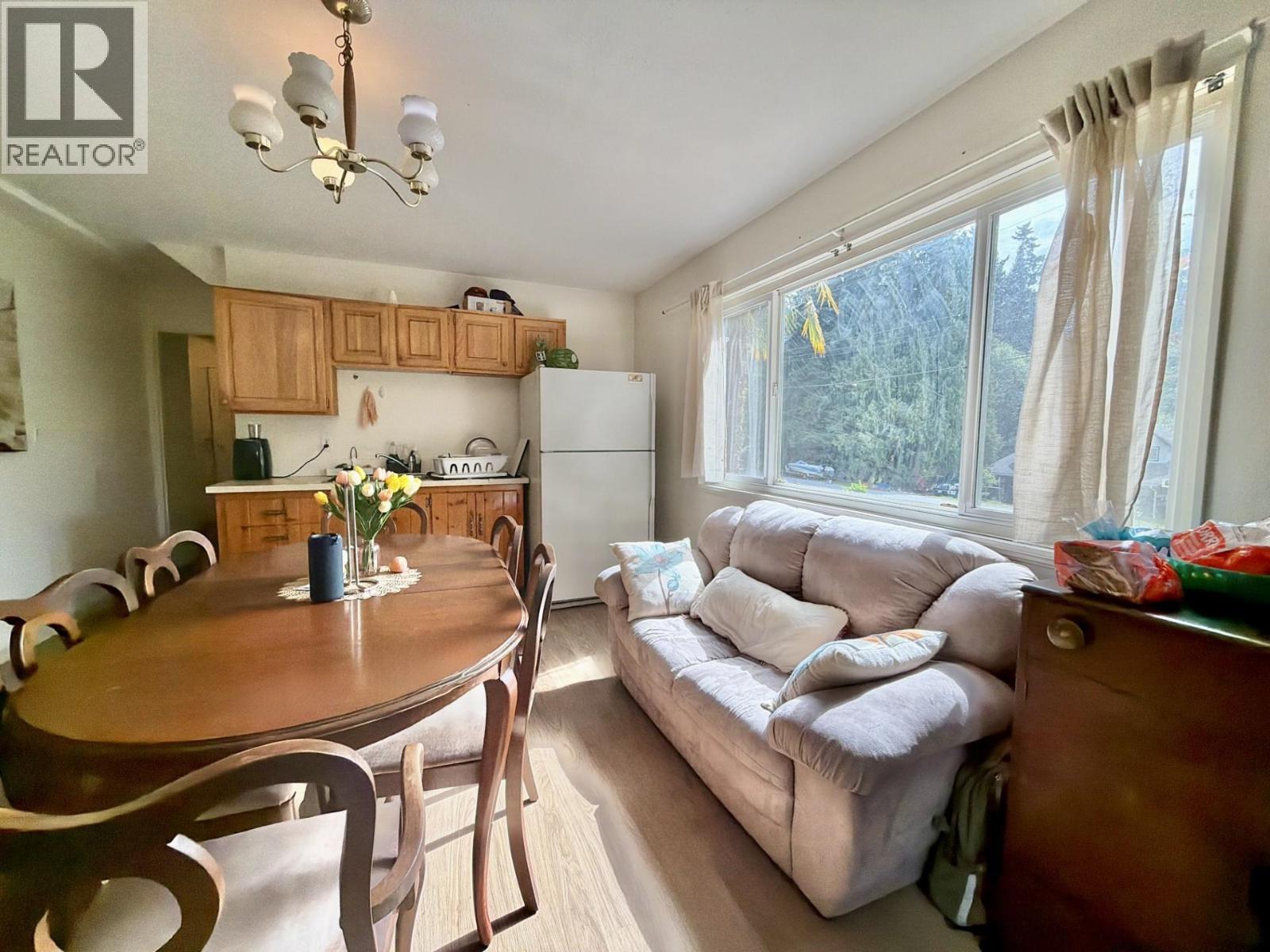 1044 FIRCREST ROAD, Gibsons