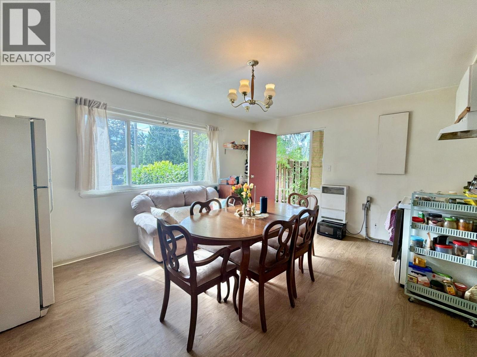 1044 FIRCREST ROAD, Gibsons