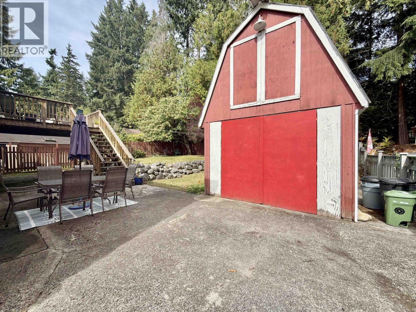 1044 FIRCREST ROAD, Gibsons
