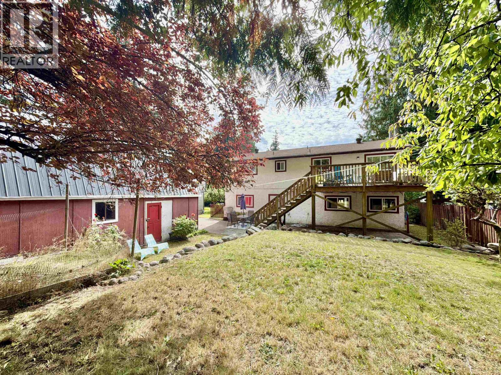 1044 FIRCREST ROAD, Gibsons