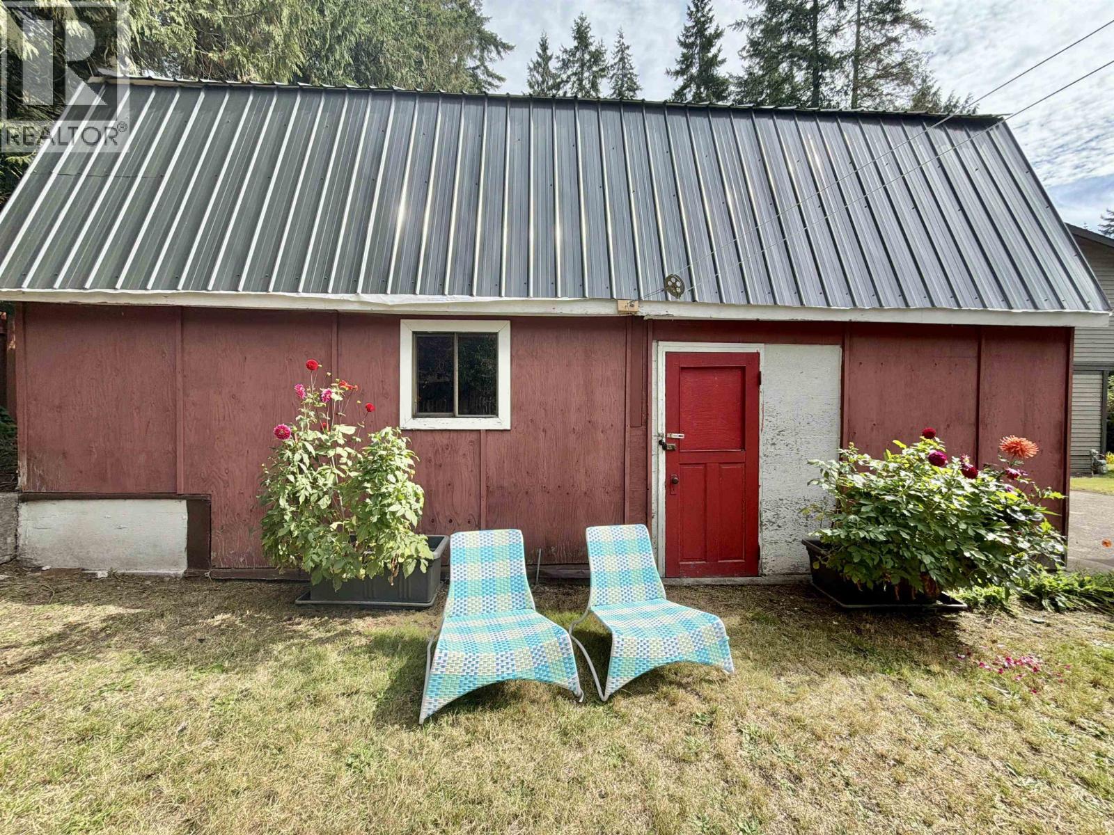 1044 FIRCREST ROAD, Gibsons