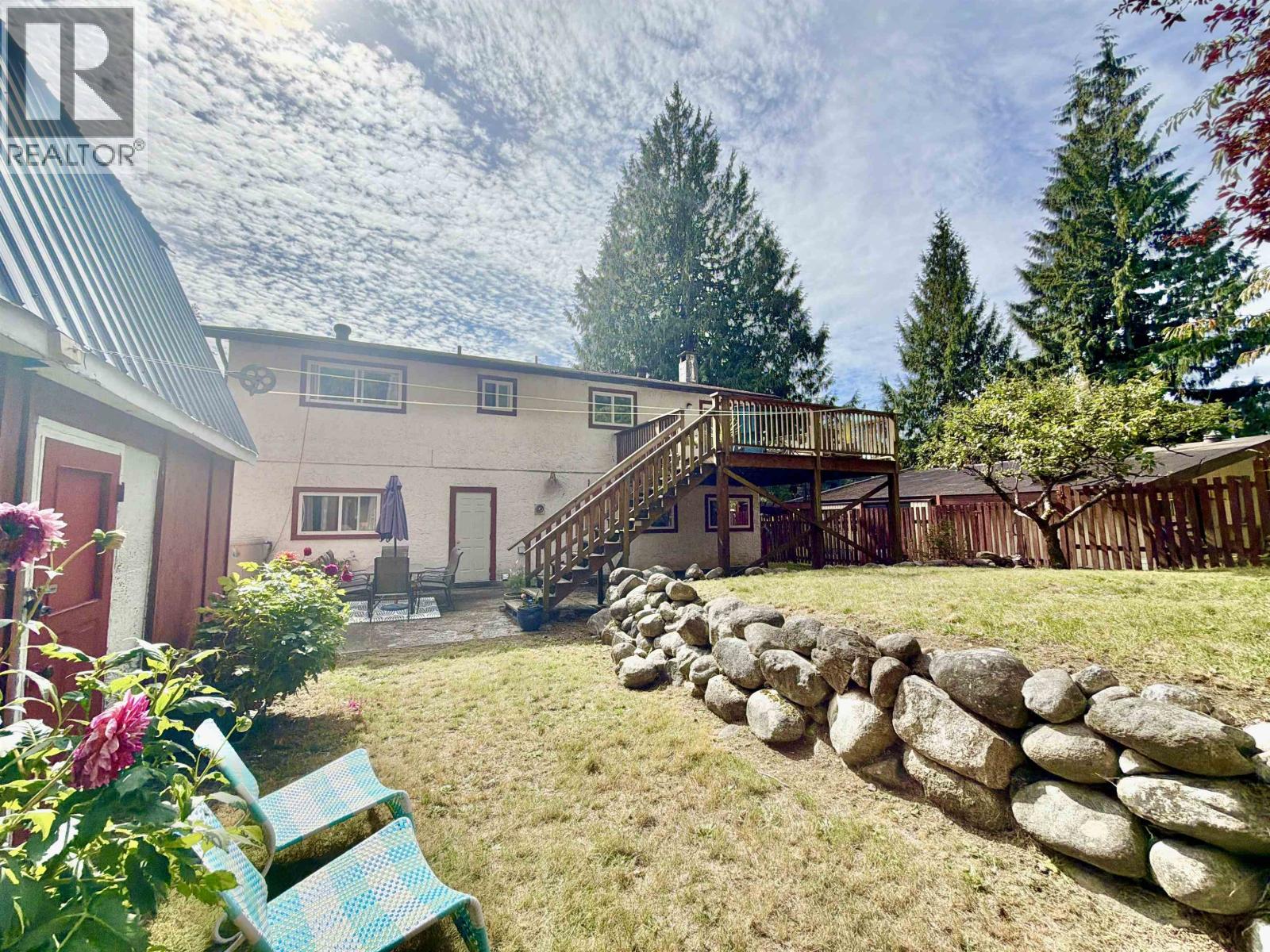 1044 FIRCREST ROAD, Gibsons