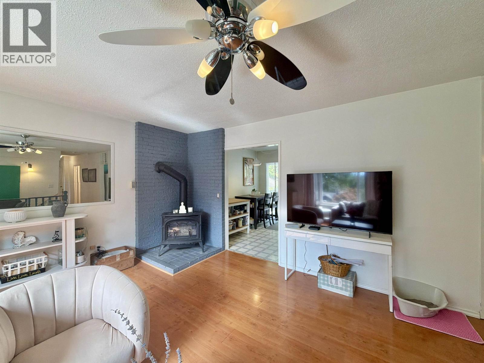 1044 FIRCREST ROAD, Gibsons