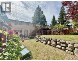 1044 Fircrest Road, Gibsons, BC V0N1V4 Photo 32