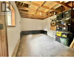 1044 Fircrest Road, Gibsons, BC V0N1V4 Photo 35
