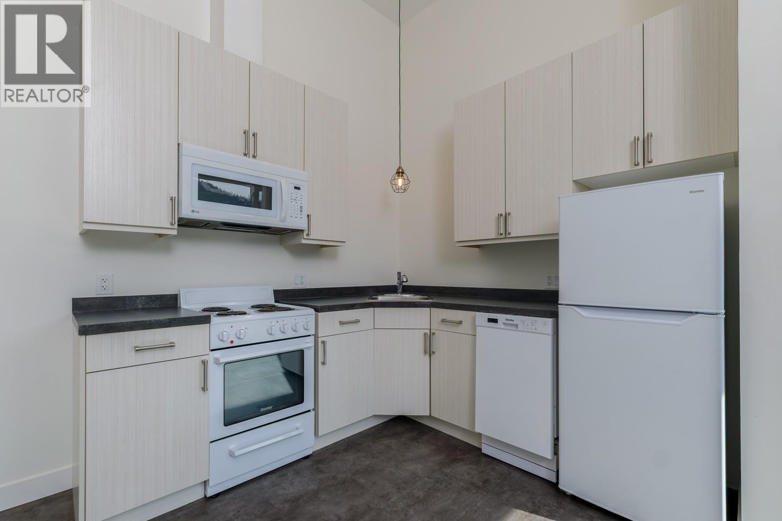 1007 Silvertip Road - 26