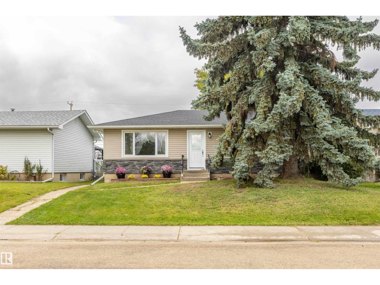 Property for sale at 9908 99 ST